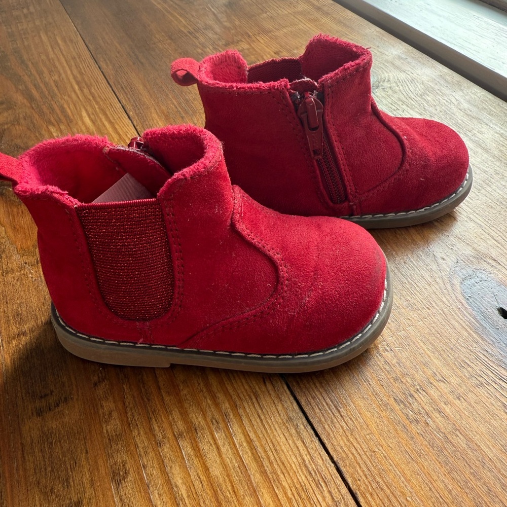 Toddler girls size 5 suede booties